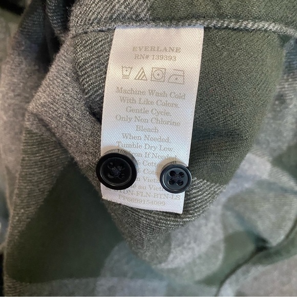 EVERLANE Men’s Brushed Flannel Green & Gray Plaid Button Down Shirt M Medium - Picture 5 of 6